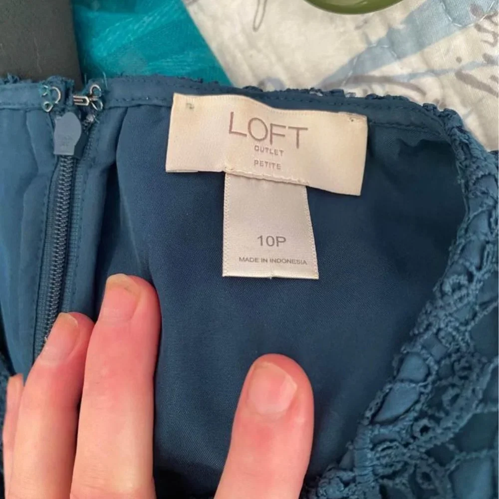 Women's Dress - Picture 3 of 3